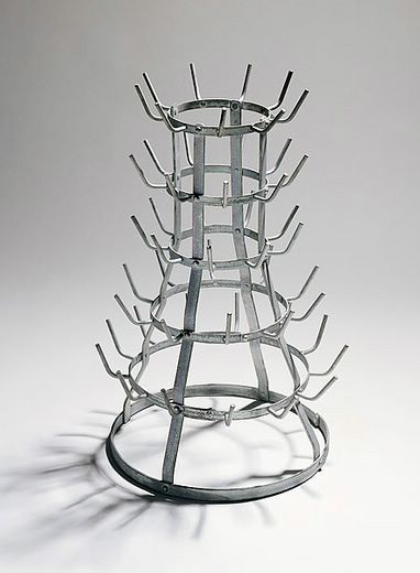Marcel Duchamp, Ready made: porte-bouteille, 1914 
